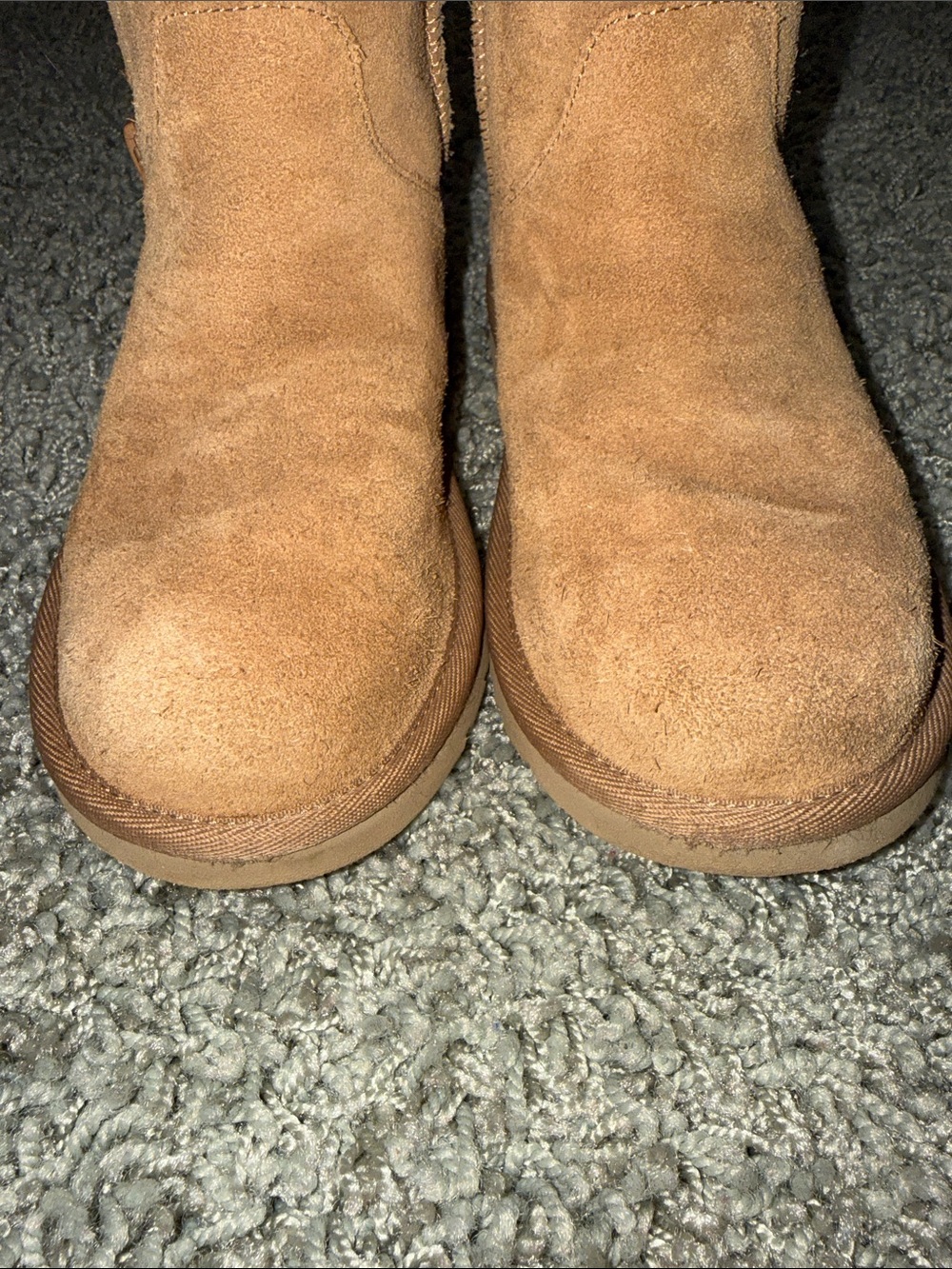 Girls UGG Mid Height Boots (2) - Picture 4 of 10